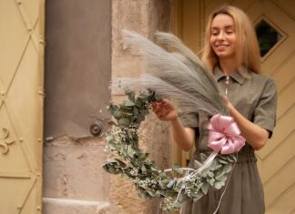 Сонник: Венки и искусственные цветы