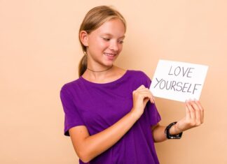 Поддержка для девушки в трудную минуту