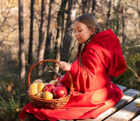 Сны о больших спелых яблоках на дереве: значение для женщин