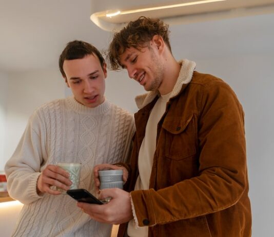 Переписка с парнем: П или д