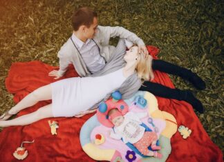 Паж Пентаклей: Значение в отношениях и любви на будущее