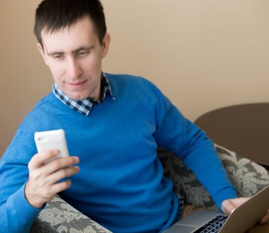 Как правильно написать SMS мужчине после долгой паузы