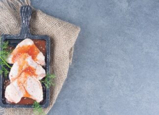 Свинина в духовке: быстрый рецепт пошагово