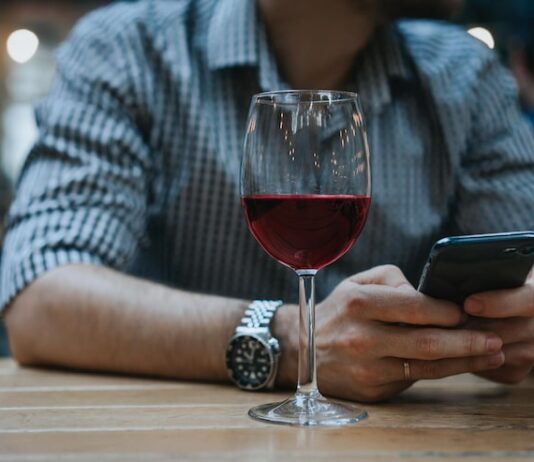 Как взять в долг на Вин Мобайл