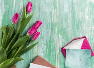 Как подписать открытку на день рождения подруге