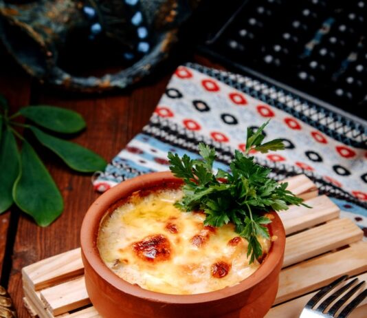 Стожки из фарша с сыром и картошкой в духовке