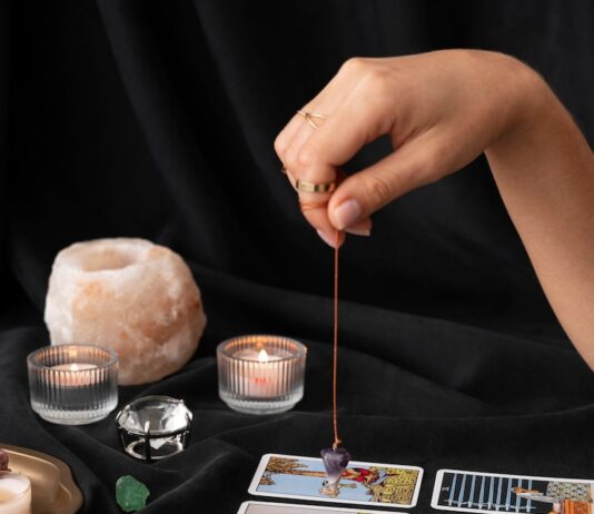 Гадание на картах Таро онлайн: точное предсказание будущего