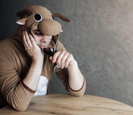 Скорпион молчит: как поступить?