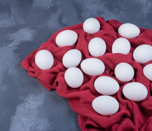 Сырые яйца во сне: толкование сна