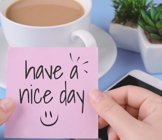 Пожелайте девушке отличного настроения на весь день