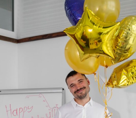 Поздравление коллеге мужчине от коллектива