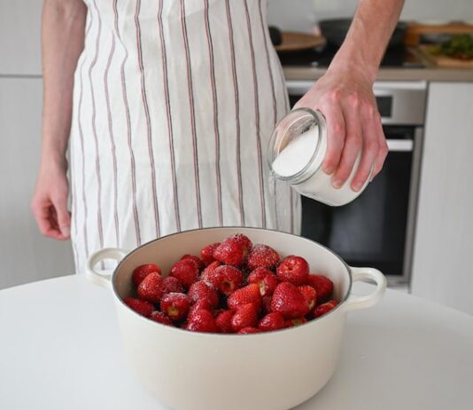 Йогурт в мультиварке: рецепт из молока с закваской