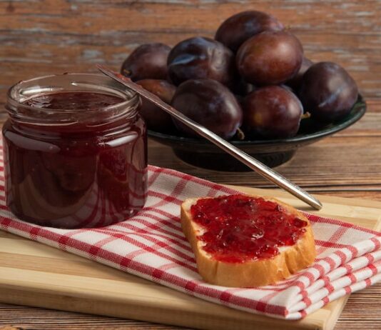 Крыжовниковый соус для мяса на зиму