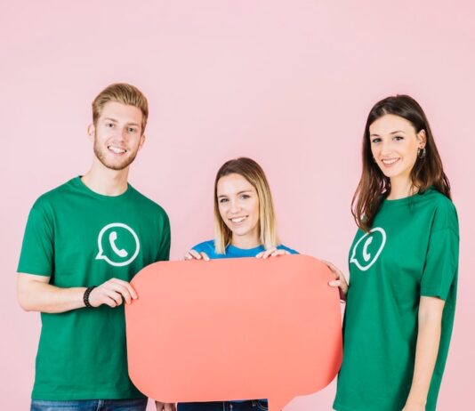 Прощание с группой в WhatsApp: слова для расставания