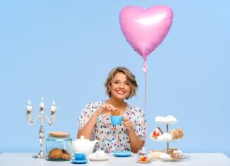 Красивый тост для женщины на день рождения