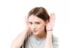 Горит правое ухо: приметы для женщин