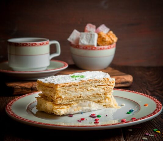 Наполеон с заварным кремом: классический рецепт