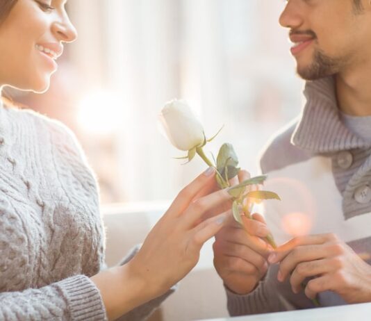 Как оригинально сделать предложение девушке