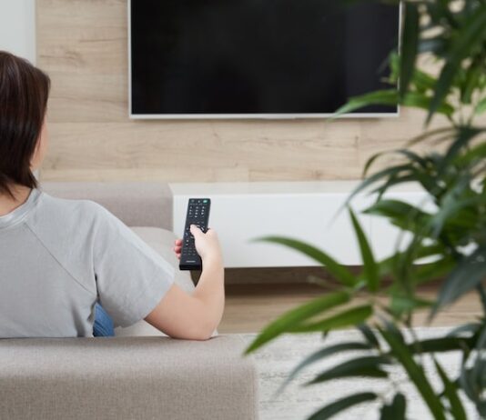 Установка зоны на смарт ТВ Samsung через флешку