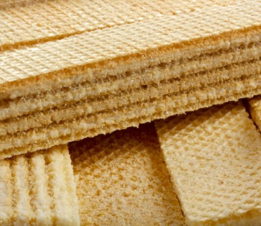 Вафельные коржи: несладкие идеи