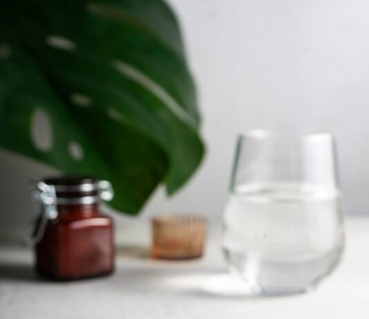 Маска для лица из сметаны и дрожжей