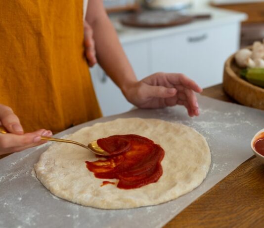 Тесто для пиццы без дрожжей: рецепт в домашних условиях