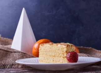 Торт из савоярди и маскарпоне без выпечки