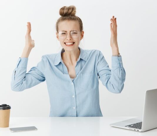 Молитва святым для решения рабочих проблем