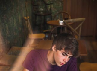 Приворот: как заставить парня написать прямо сейчас