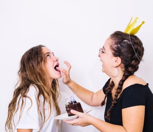 Трогательный тост на день рождения подруги