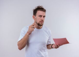 Как начать разговор с молчаливым мужчиной