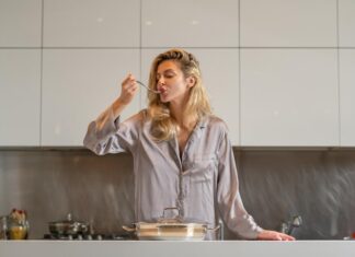 Толкование сна: женщина готовит еду во сне