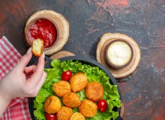 Приготовление сырных шариков во фритюре дома