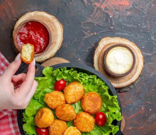 Приготовление сырных шариков во фритюре дома