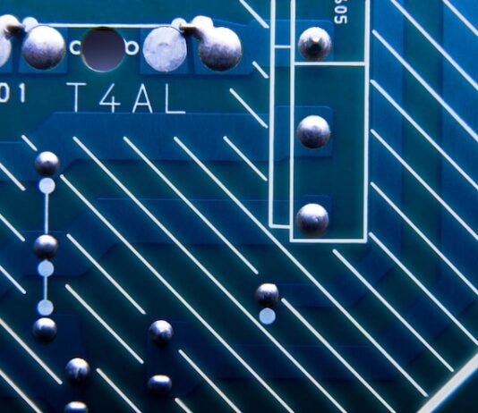 ПНП и НПН транзисторы: в чем разница