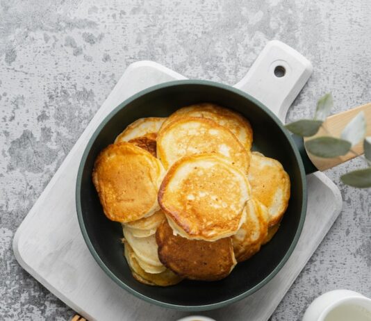 Заварные блины на молоке и кипятке