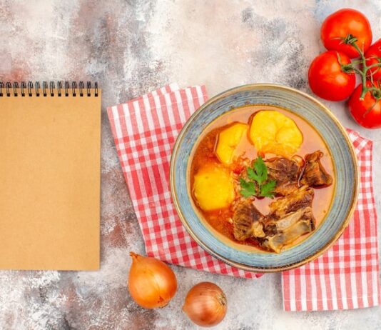 Классическая мясная солянка с картошкой: рецепт