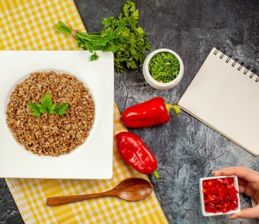 Гречневая каша с тушенкой: секреты вкусного приготовления