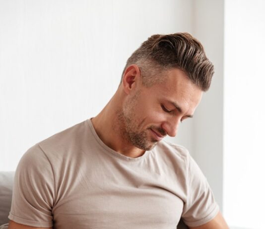 Мужчина с бородой во сне: значение для женщин