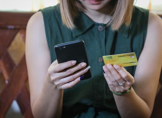 Возможен ли доступ к деньгам на карте без смс-кода