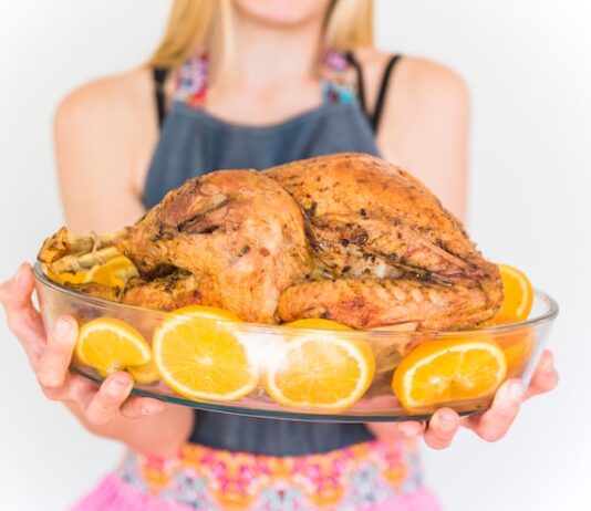 Приготовить утку в духовке: быстро и вкусно