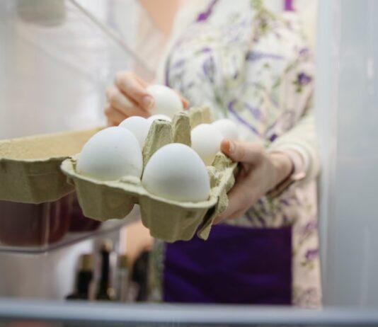 К чему снится сырое куриное яйцо женщине