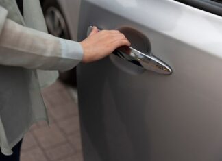 Простая сигнализация для автомобиля с центральным замком