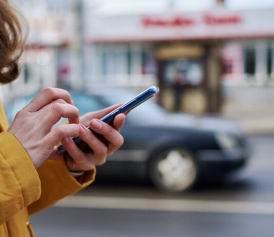 Позвонить с сотового на городской с добавочным номером