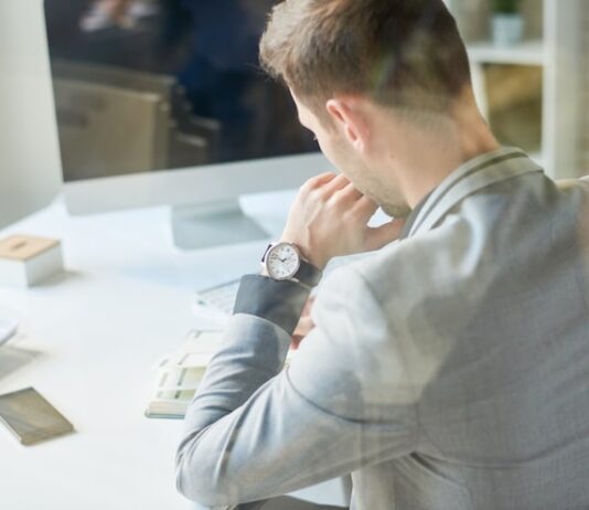 Поддержка на расстоянии: слова, которые помогут в трудную минуту