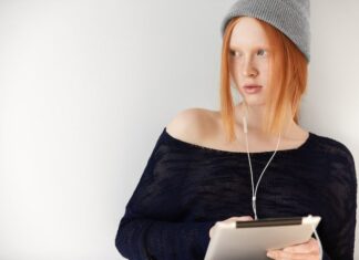 Как узнать, кто просматривал запись на стене ВК