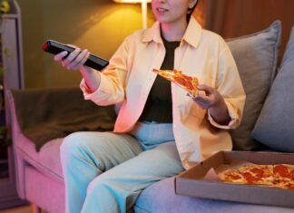 Салют ТВ или Яндекс ТВ: что выбрать?