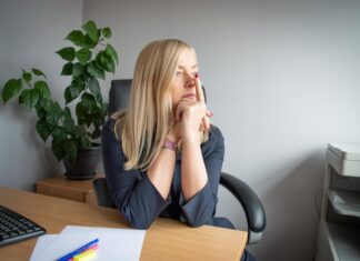 Толкование сна: начальник-женщина с работы