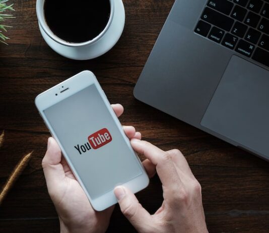 Как открыть чат на стриме в YouTube