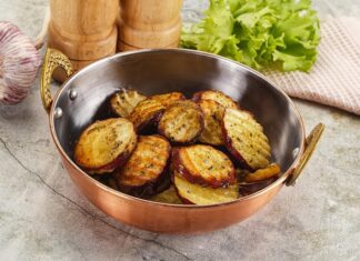 Деревенская картошка в духовке: рецепт